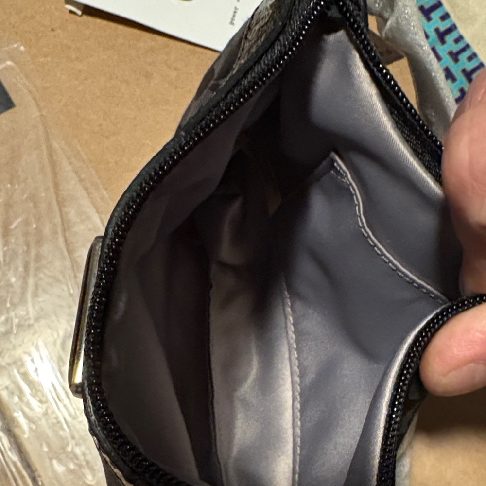 Coach Black Wristlet Clutch NWT - Picture 4 of 4